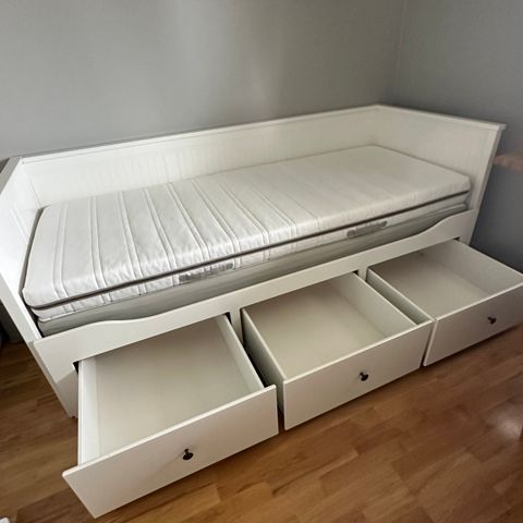 Hemnes seng