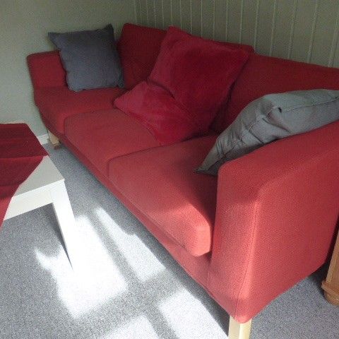 rød -treseters sofa