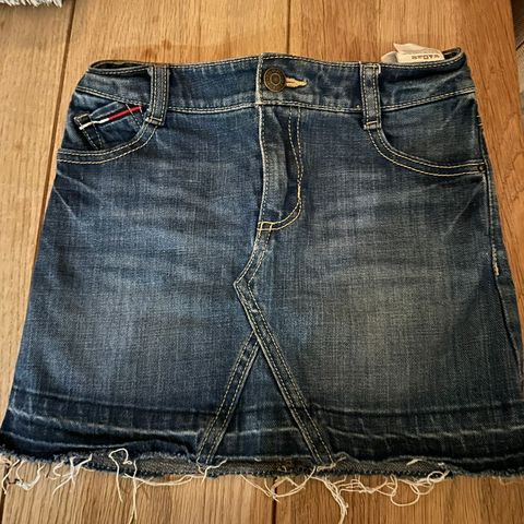 Tommy Hilfiger jeanskjørt