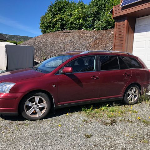 Avensis  2005, delebil