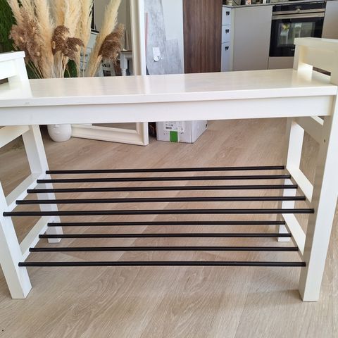 Hemnes skohylle