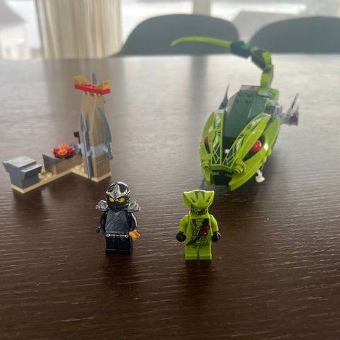 Lego ninjago 9447 Lasha's Bite Cycle