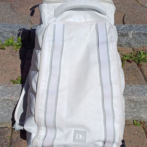 DB THE HUGGER/STRØM 25L HVIT 1.GEN