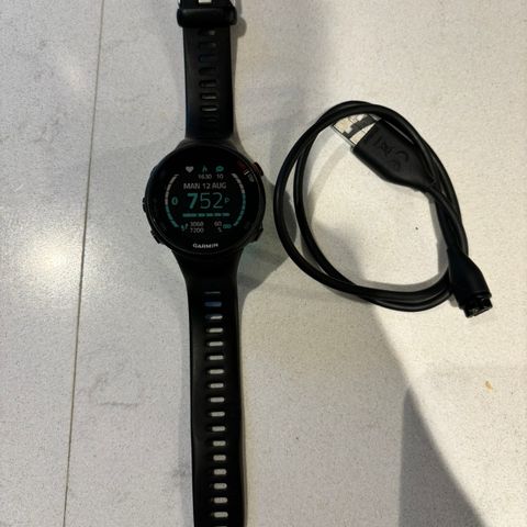 Garmin Forerunner 45s selges