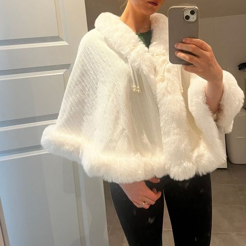 Fantastisk flott cape/poncho