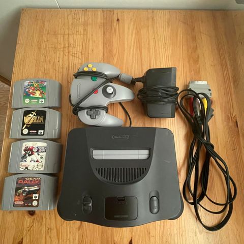 Nintendo 64 konsoll og spill!