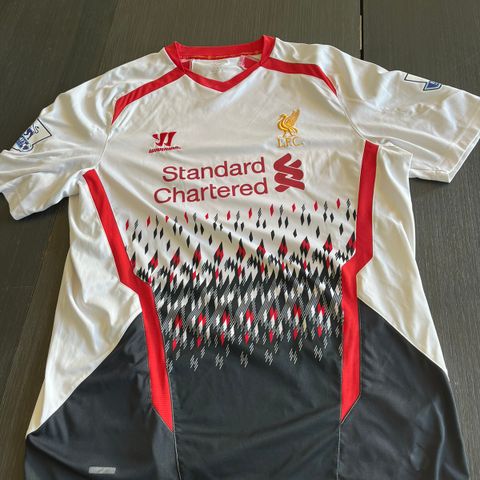 Liverpool bortedrakt 2013/2014 Suarez #7