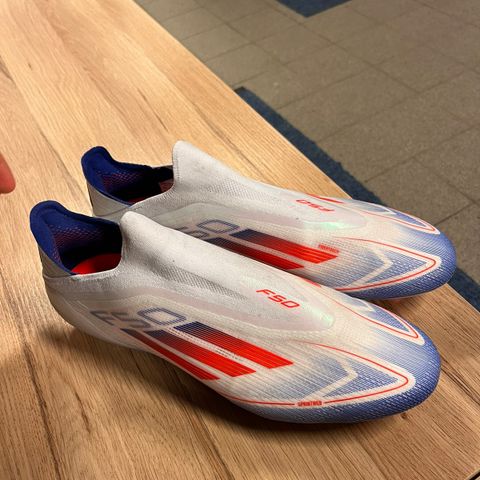 Adidas F50 Laceless FG/AG