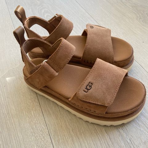 Ugg sandaler