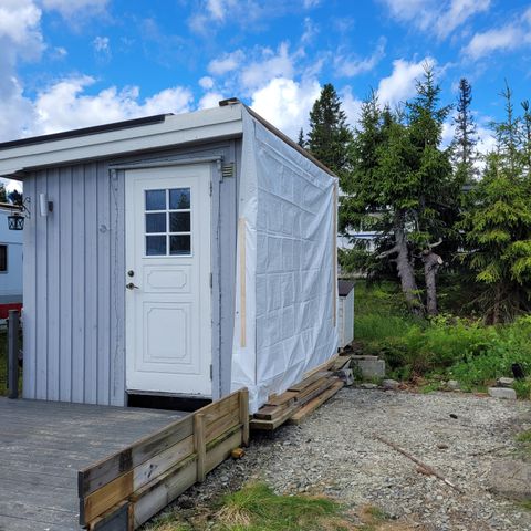 Spikertelt på Sjusjøtunet Camping til salg