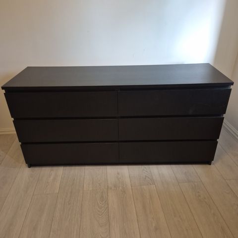 Malm kommode Reservert