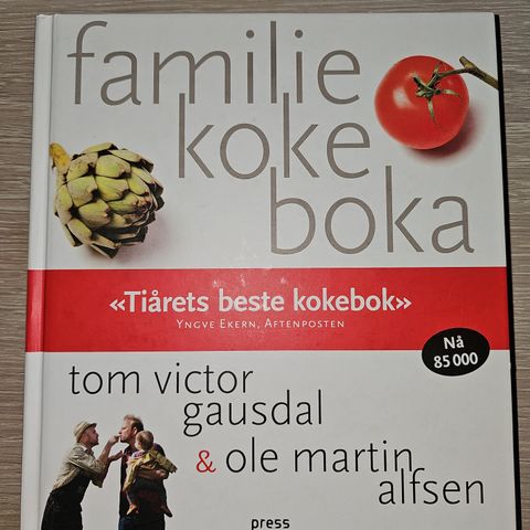 Familiekokeboka Innbundet

2009

Norsk, Bokmål