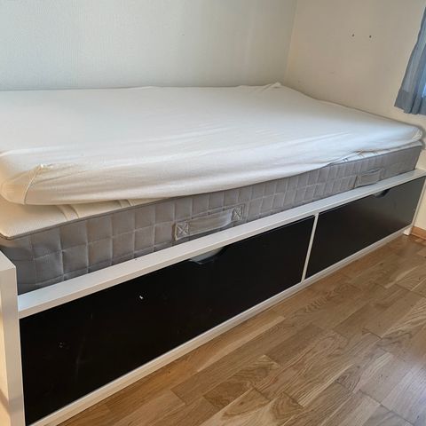 Seng fra Ikea 90x200