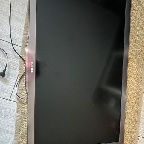 Philips 43" TV med veggfeste selges