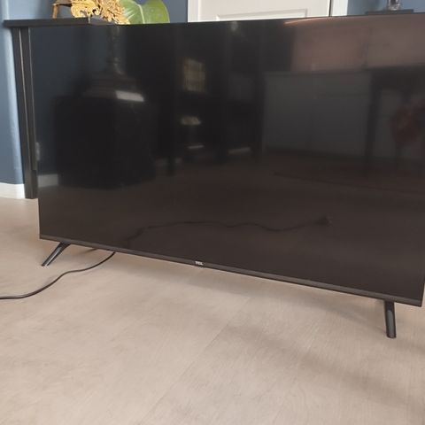 TCL 40" TV