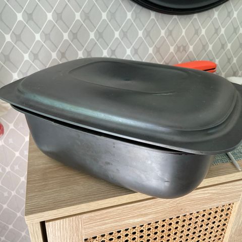 Tupperware, ultra pro 5,7