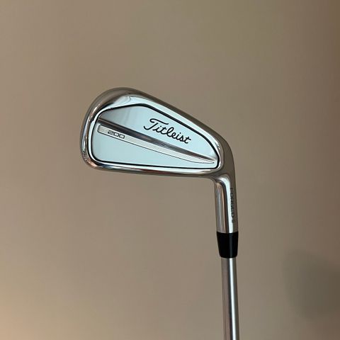 Titleist T200 Utility 4-jern