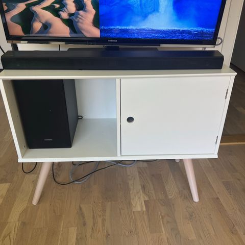 Tv-benk 100kr