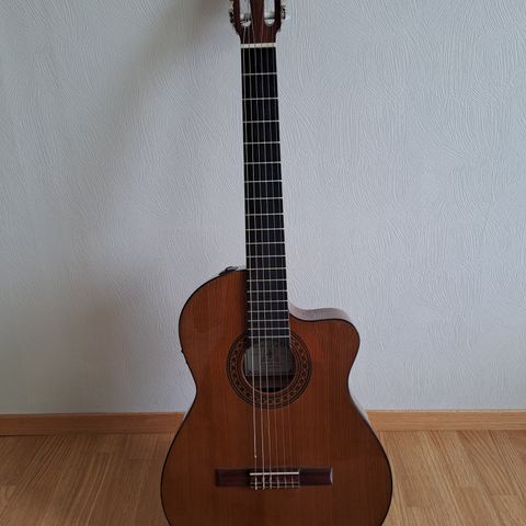 Cordoba C5-CE klassisk gitar