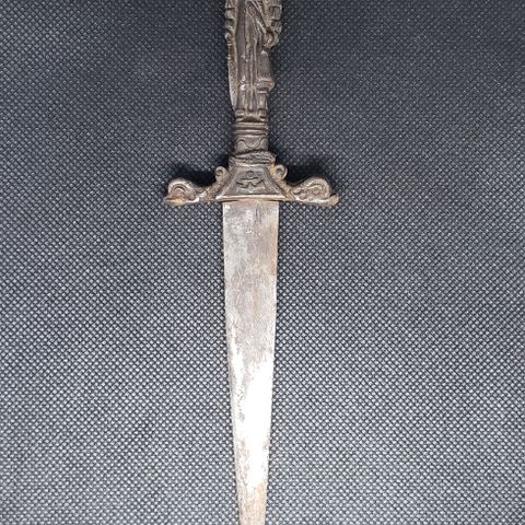 18th century French naval hilt dagger.