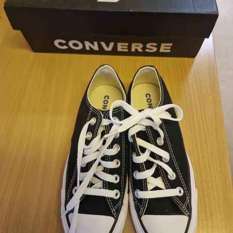 Converse Sko Lave Str 36.