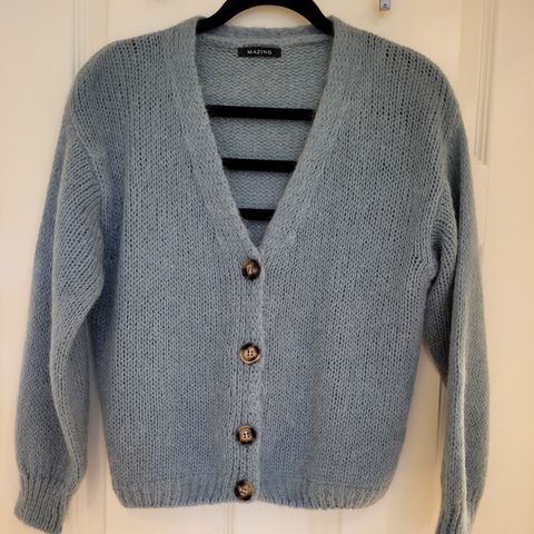 "Lodden" og varm cardigan i ull/mohair-blanding.