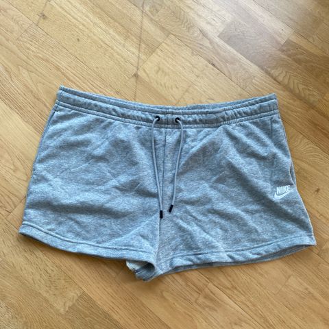 Nike shorts dame (XL)