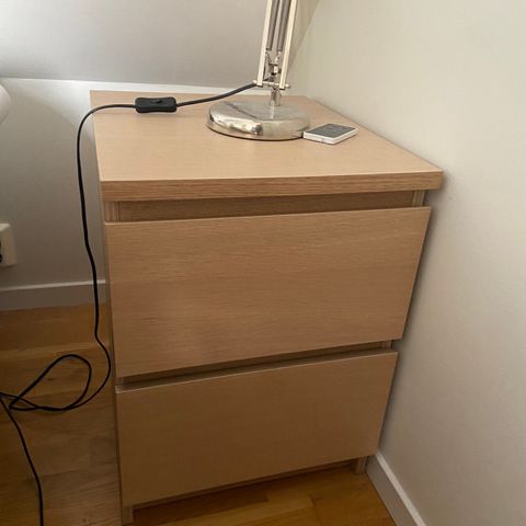 IKEA MALM kommode/nattbord selges billig RESERVERT