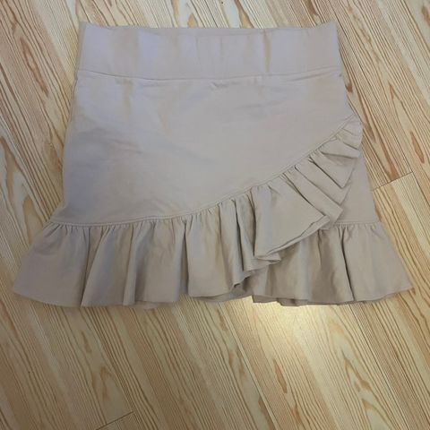 "Jul Skirt" fra Ella&il. Nydelig beige skjørt fra Ella&il