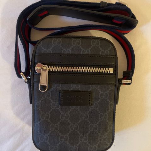 Gucci messenger bag