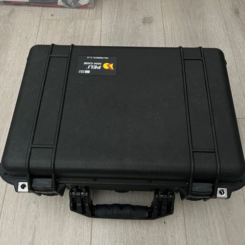 Ny/ubrukt Pelicase 1500 hardcase/vanntett koffert uten skuminlegg