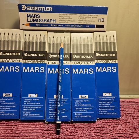 Mars Staedtler Lumograph HB blyanter