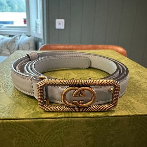 Gucci Interlocking G buckle str 85