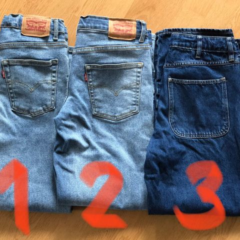 Levis 2 stk, H&M 1 stk.