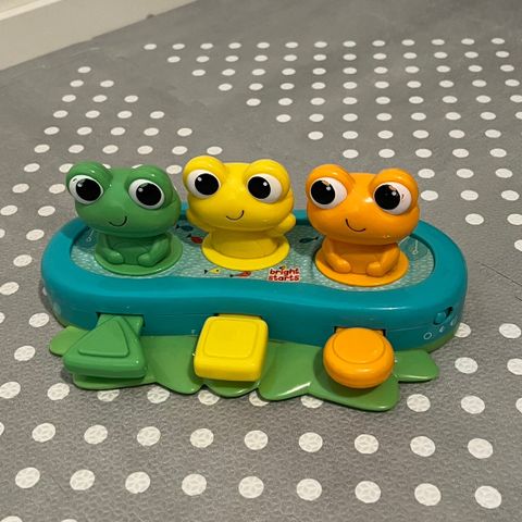 Bright Starts Bop and Giggle frosker - aktivitetsleke med lyder og melodier.