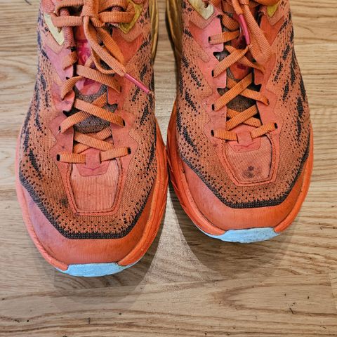 Hoka speedgoat 5 Men, str 42 - lite brukt