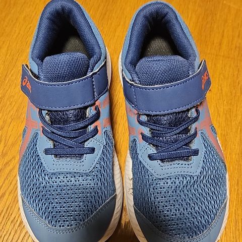 Asics jogge sko str 34,5