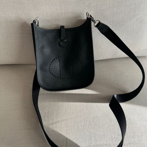 Ny Hermes Evelyne 16