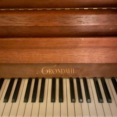 grøndahl piano