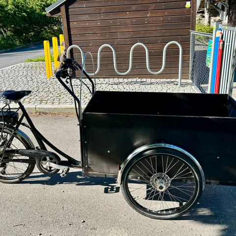 **Utleie av Christiania Ladsykkel med Elektrisk Motor** 350,- dag/2000,- uke.