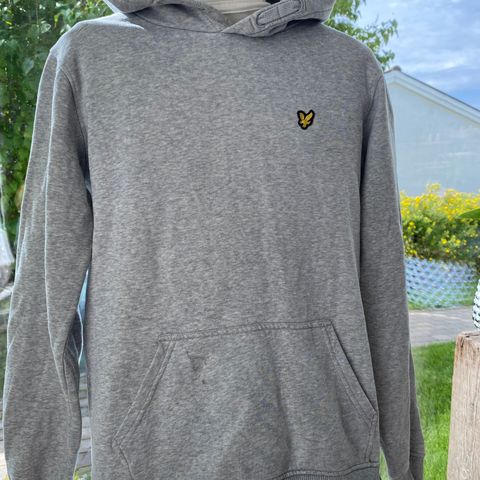 Hettegenser fra Lyle & Scott Str 12/13 år