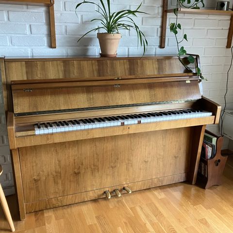 orginal Schimmel piano