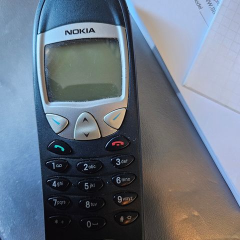 Gamle Nokia mobiltelefon