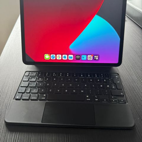 iPad Pro 11” 3gen med magic keyboard Wi-Fi och 5G