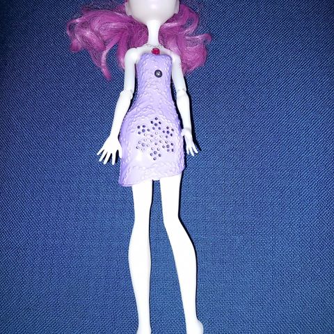 Monsterhigh dukke