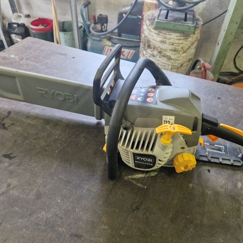 Ryobi motorsag.