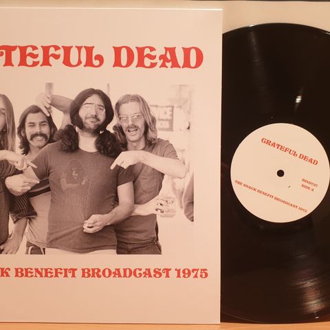 28329 Grateful Dead - The Snack Benefit Broadcast 1975 - LP