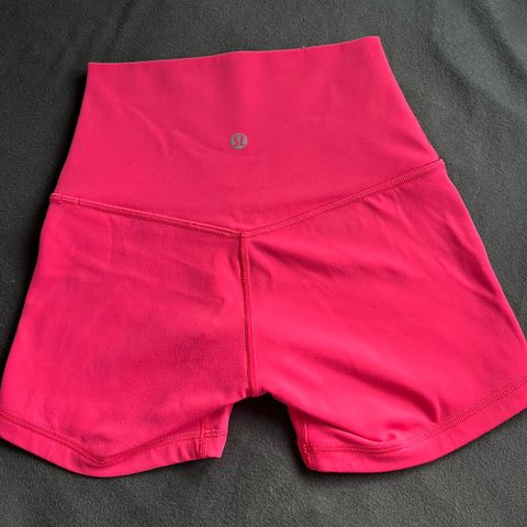 Lululemon shorts str 2.