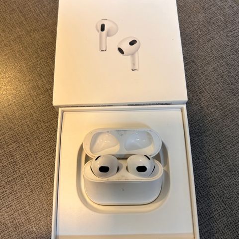 AirPods gen 3