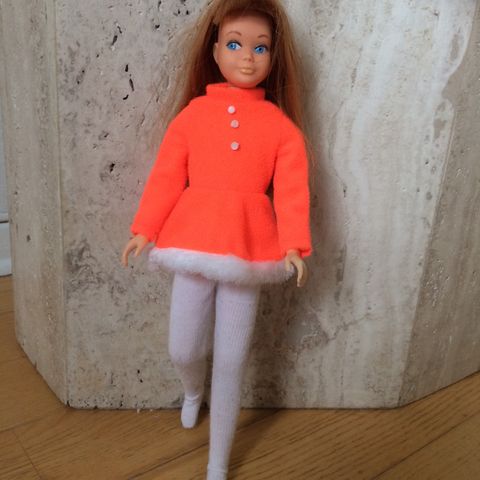 RESERVERT Vintage Barbie Skipper Fun on Ice- Mattel